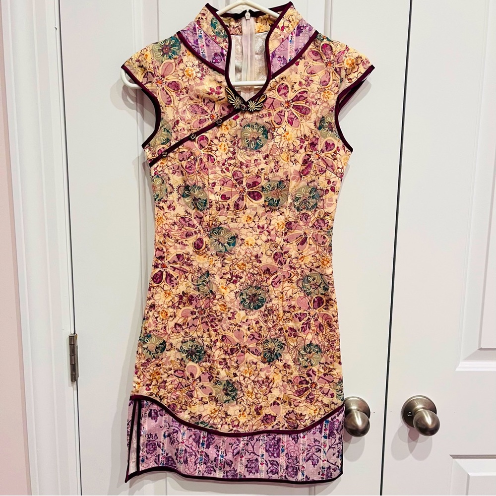 NWT Authentic Floral Sleeveless Cheongsam Qipao